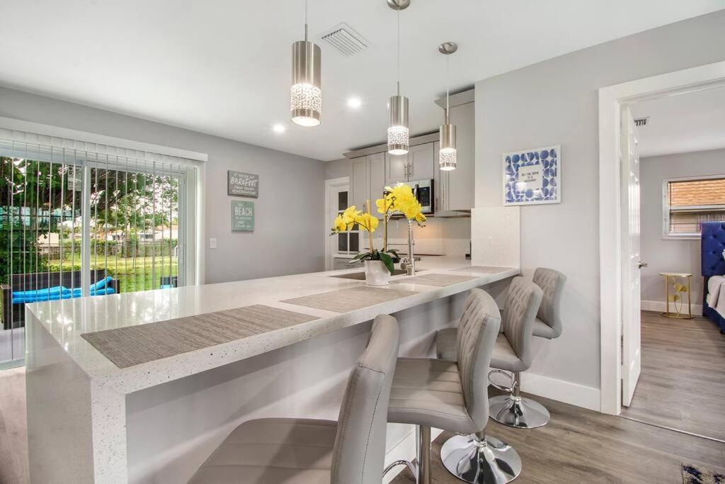 Modern Getaway Near The Beach With Room For A Boat West Palm Beach Exterior foto