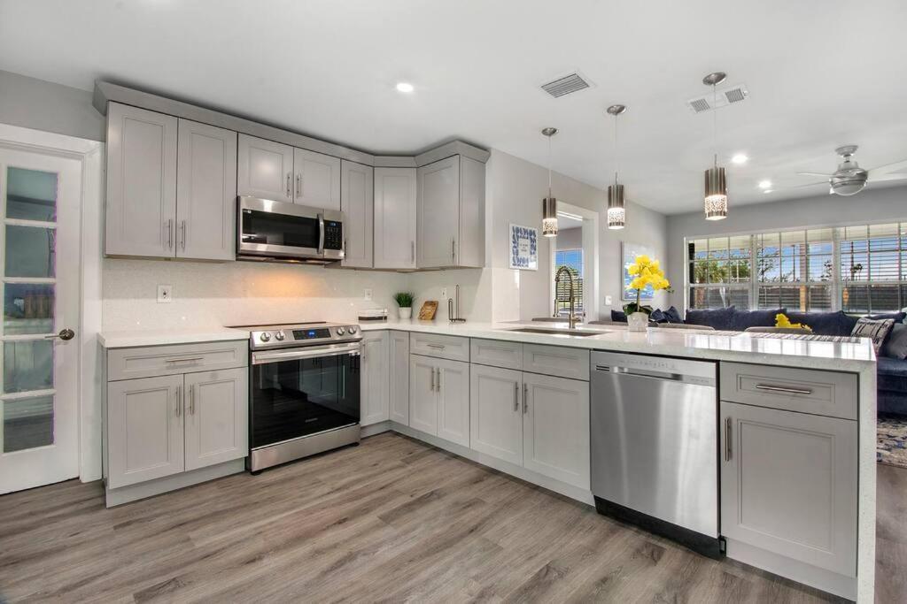 Modern Getaway Near The Beach With Room For A Boat West Palm Beach Exterior foto